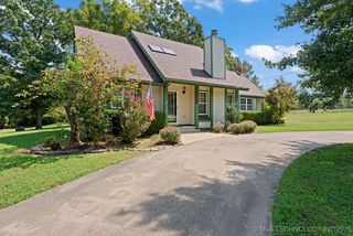 25800 650 Road, Grove, OK 74344