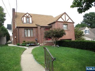 32 Newman Avenue, Nutley, NJ 07110