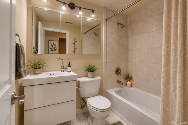 13941 E Whitaker Drive, Aurora, CO 80015