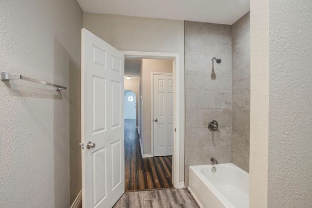 934 Lehman Street, Houston, TX 77018