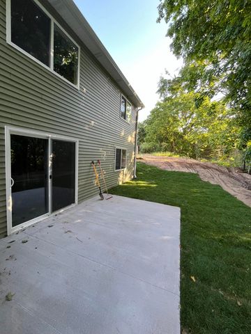 194 Devonwood Drive, Shelby Vlg, MI 49455