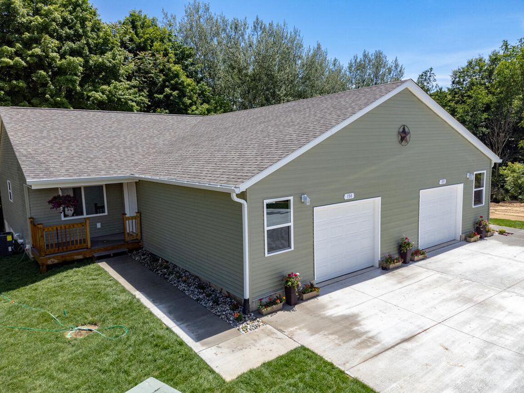 194 Devonwood Drive, Shelby Vlg, MI 49455