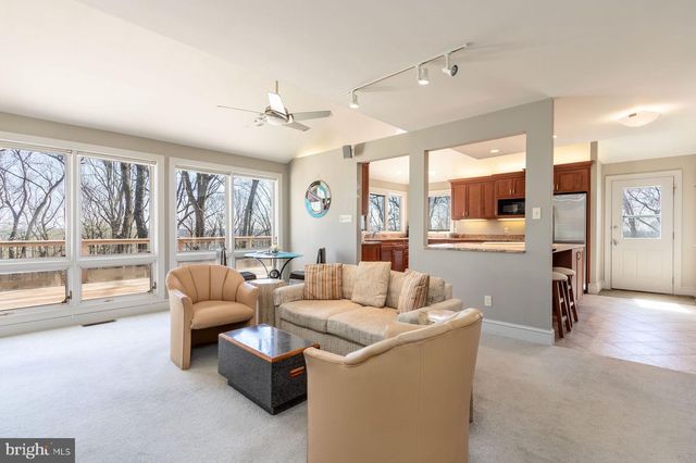 20 SOLEBURY MOUNTAIN RD, New Hope, PA 18938