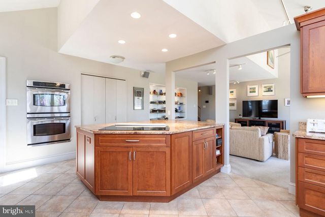 20 SOLEBURY MOUNTAIN RD, New Hope, PA 18938