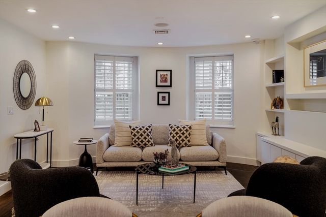 92 Waltham St 1A, Boston, MA 02118