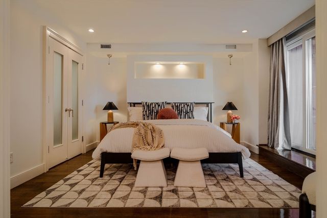 92 Waltham St 1A, Boston, MA 02118