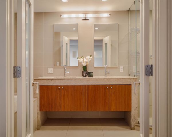 92 Waltham St 1A, Boston, MA 02118