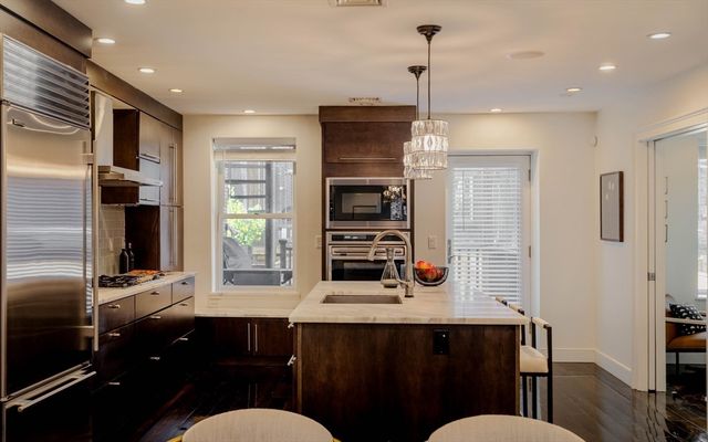 92 Waltham St 1A, Boston, MA 02118