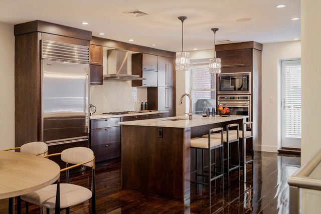 92 Waltham St 1A, Boston, MA 02118