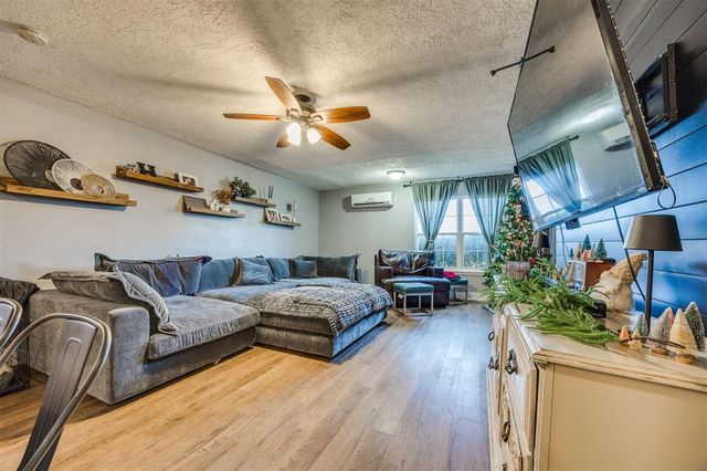 912 Bell Drive, Newcastle, OK 73065