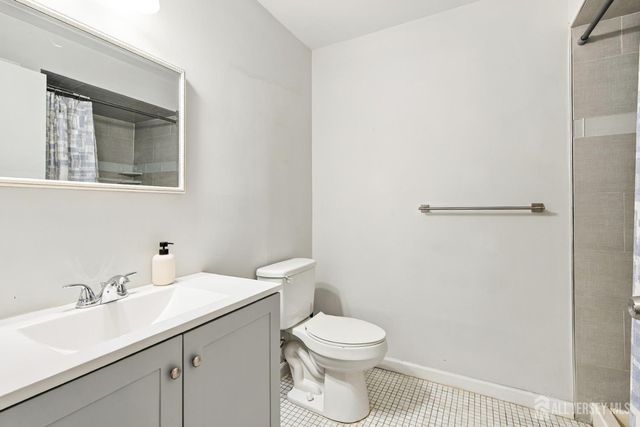 218 Sierra Court A, Woodbridge Proper, NJ 07095