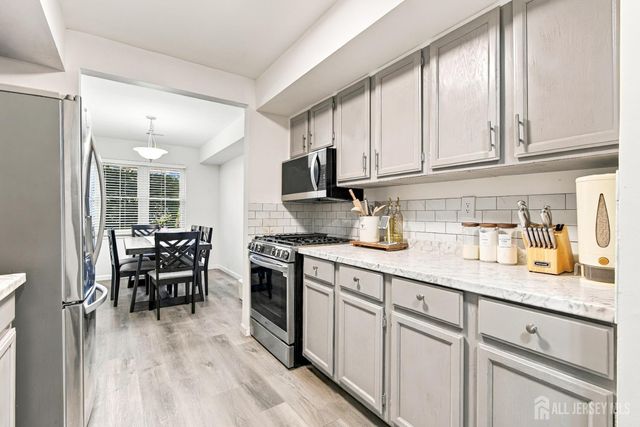 218 Sierra Court A, Woodbridge Proper, NJ 07095