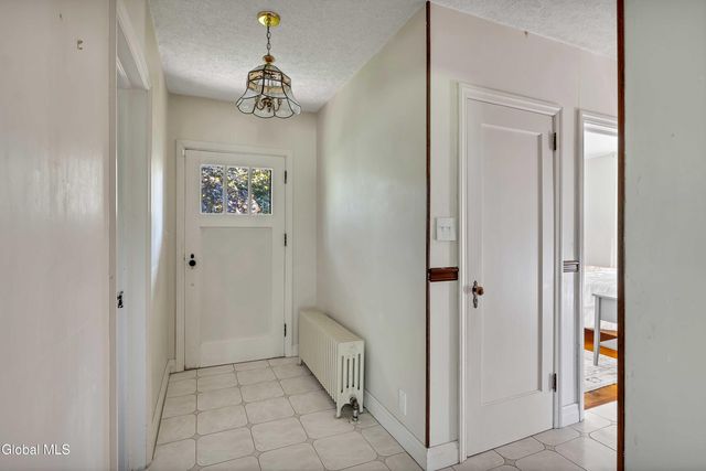 318 Ridge Road, Glenville, NY 12302