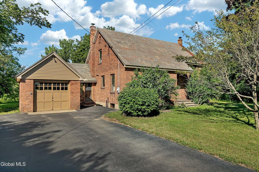 318 Ridge Road, Glenville, NY 12302