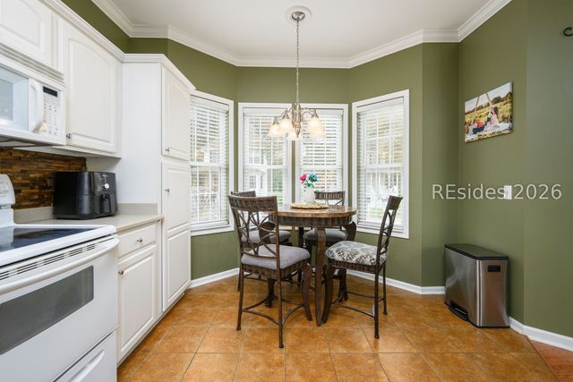 77 Victoria Square Dr, Hilton Head Island, SC 29926