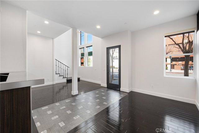 190 W 3rd, Santa Ana, CA 92701