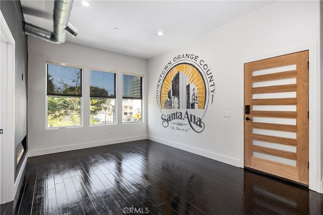 190 W 3rd, Santa Ana, CA 92701