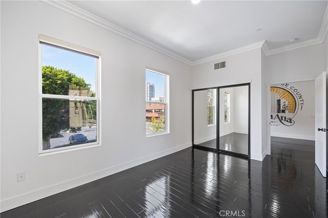 190 W 3rd, Santa Ana, CA 92701