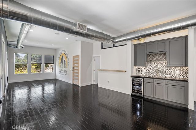 190 W 3rd, Santa Ana, CA 92701