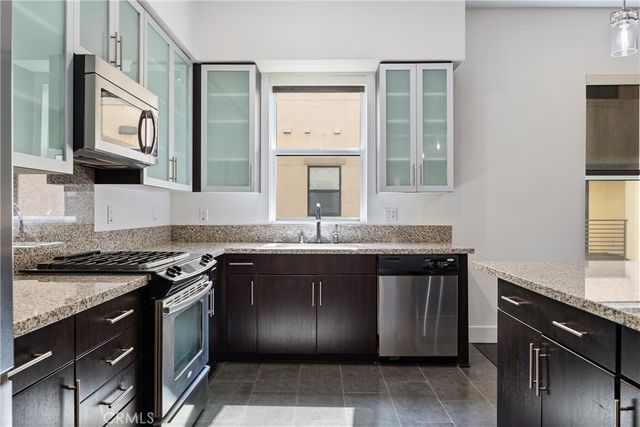 190 W 3rd, Santa Ana, CA 92701