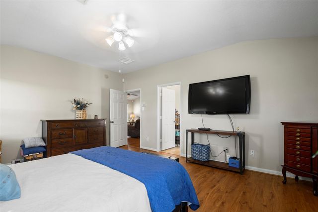 10318 Lyndon Meadows Drive, Houston, TX 77095