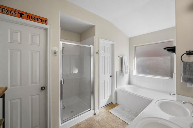 10318 Lyndon Meadows Drive, Houston, TX 77095