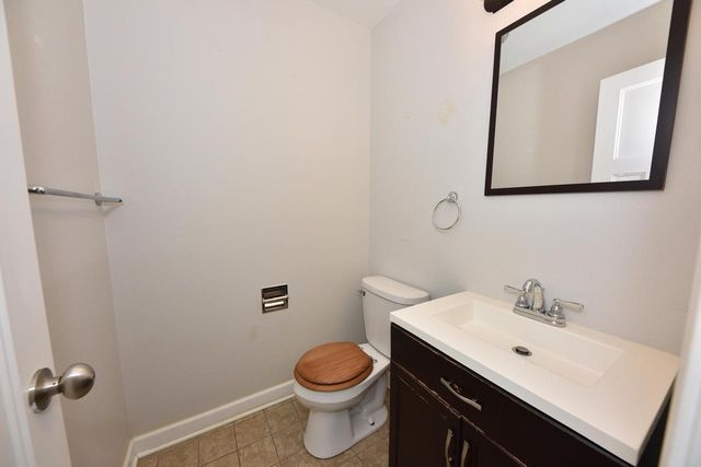 5669 S 24th STREET, Milwaukee, WI 53221