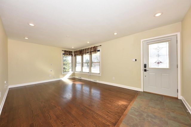 5669 S 24th STREET, Milwaukee, WI 53221