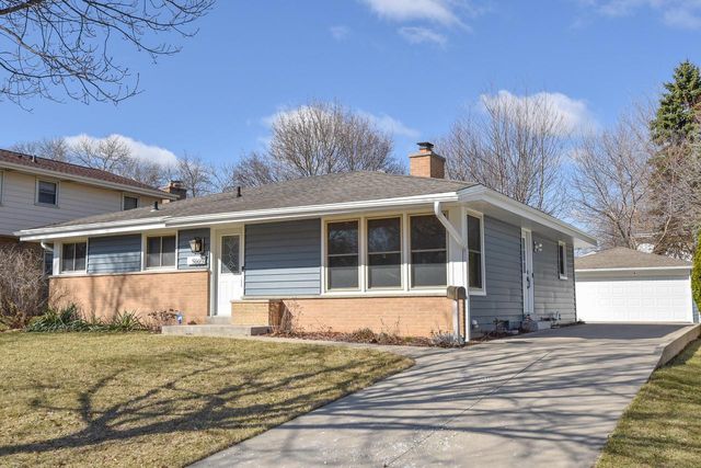 5669 S 24th STREET, Milwaukee, WI 53221