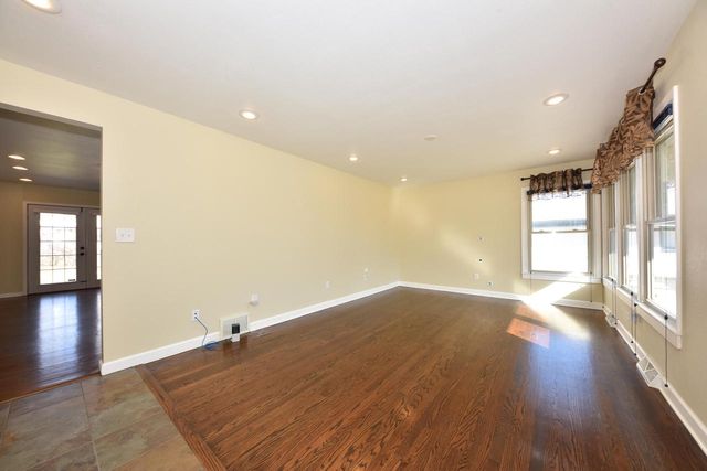 5669 S 24th STREET, Milwaukee, WI 53221