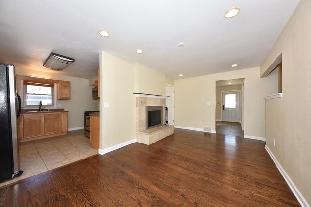 5669 S 24th STREET, Milwaukee, WI 53221