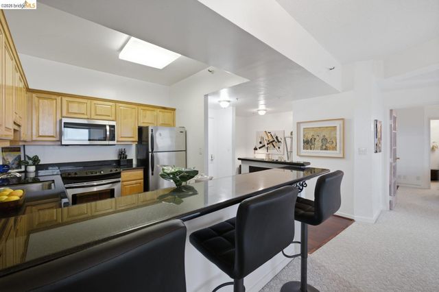 6363 Christie Ave 2701, Emeryville, CA 94608