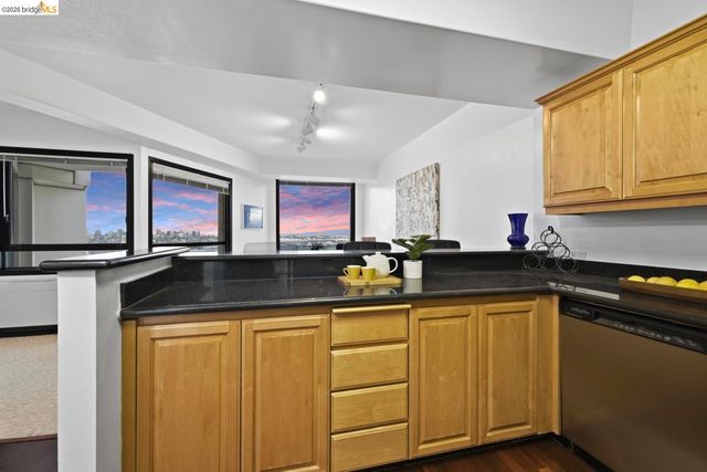 6363 Christie Ave 2701, Emeryville, CA 94608