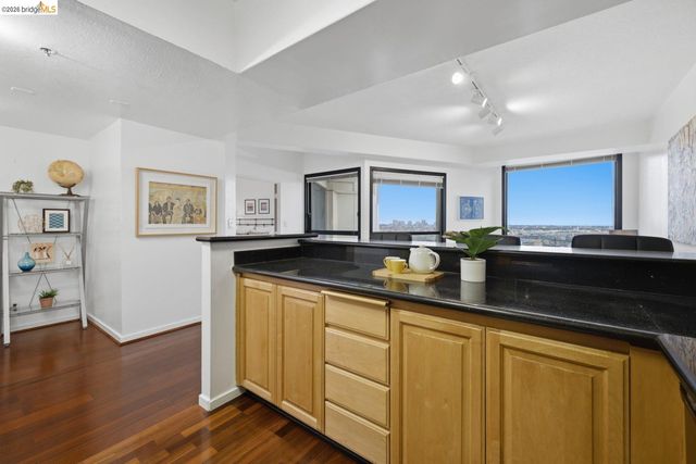 6363 Christie Ave 2701, Emeryville, CA 94608