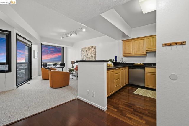 6363 Christie Ave 2701, Emeryville, CA 94608