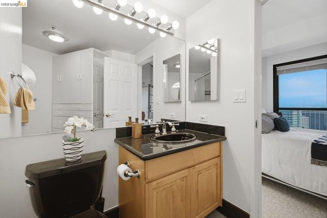6363 Christie Ave 2701, Emeryville, CA 94608