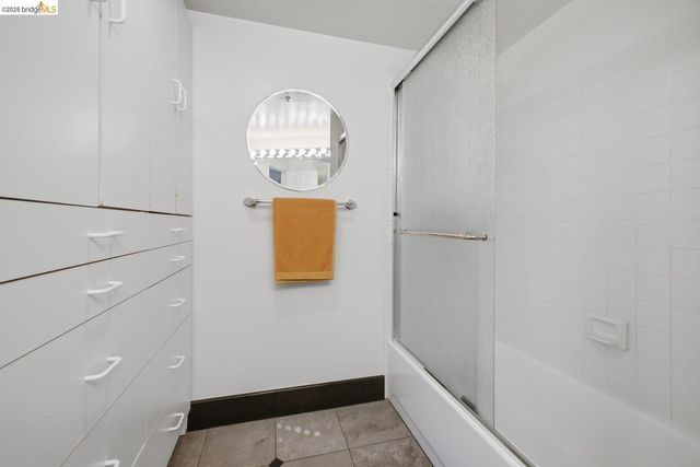 6363 Christie Ave 2701, Emeryville, CA 94608