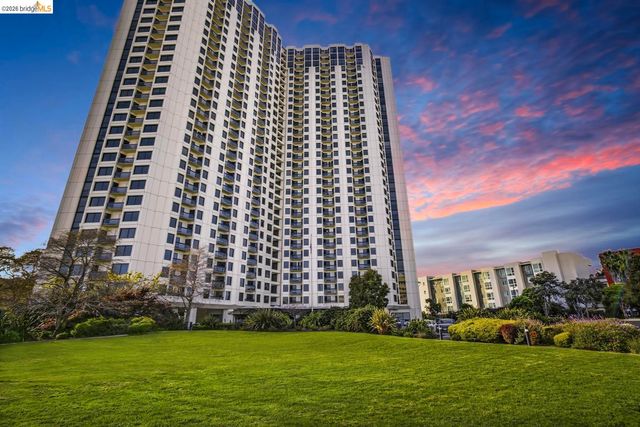 6363 Christie Ave 2701, Emeryville, CA 94608