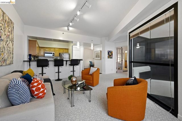 6363 Christie Ave 2701, Emeryville, CA 94608