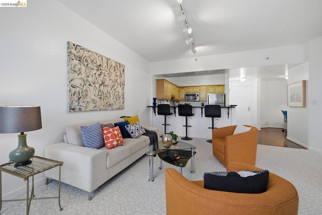 6363 Christie Ave 2701, Emeryville, CA 94608
