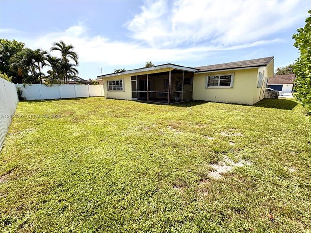 11851 NW 23rd Street, Pembroke Pines, FL 33026