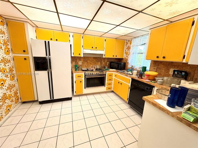11851 NW 23rd Street, Pembroke Pines, FL 33026