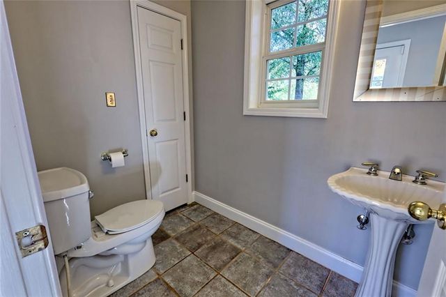 539 B Wilson Road, Commerce, GA 30529