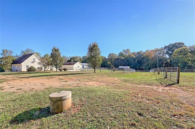 539 B Wilson Road, Commerce, GA 30529