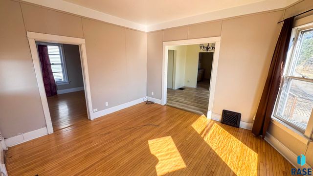 500 W Pleasant Dr Drive, Pierre, SD 57501