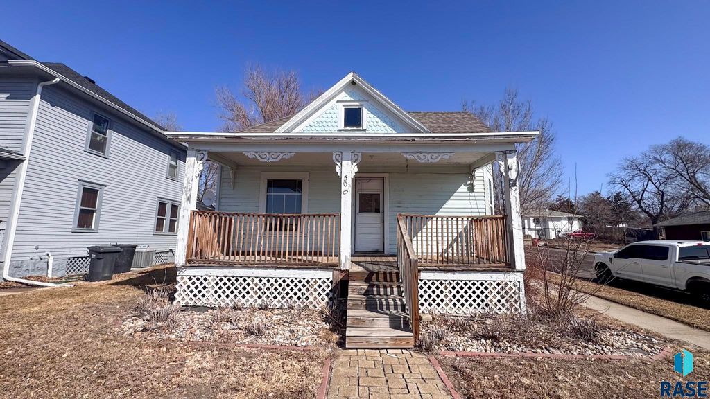 500 W Pleasant Dr Drive, Pierre, SD 57501