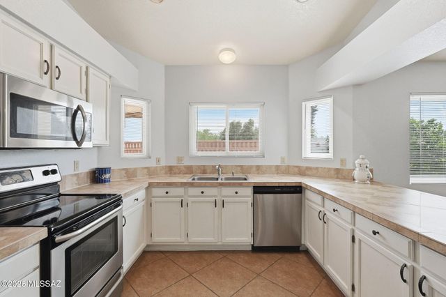1750 W Círculo De La Pinata, Green Valley, AZ 85622