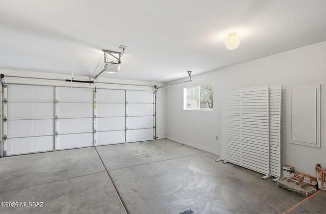 1750 W Círculo De La Pinata, Green Valley, AZ 85622