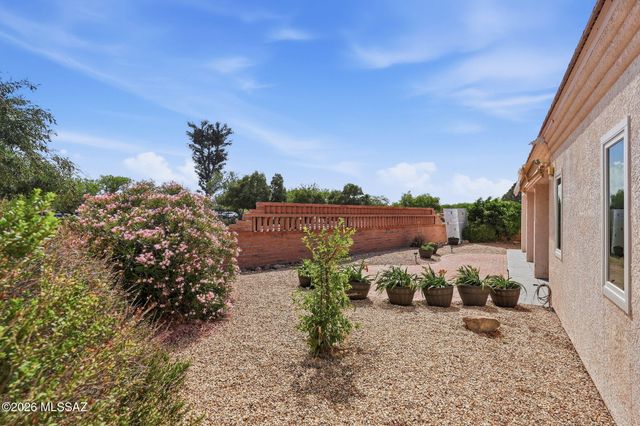 1750 W Círculo De La Pinata, Green Valley, AZ 85622