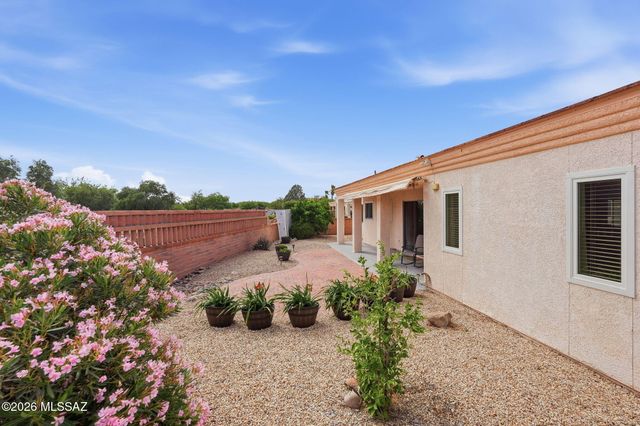 1750 W Círculo De La Pinata, Green Valley, AZ 85622